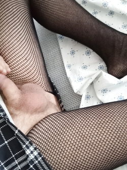 Il mio cazzo da succhiare sotto la gonna — Amatoriali — foto 2/6